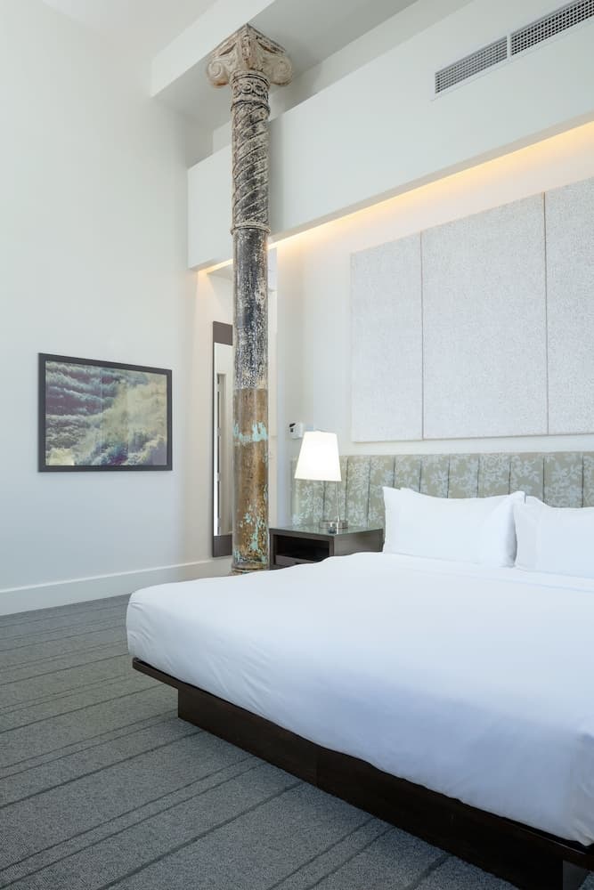 The Richardson Hotel