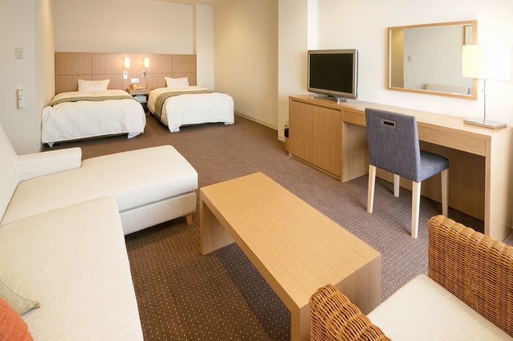 Wisterian Life Club Toba