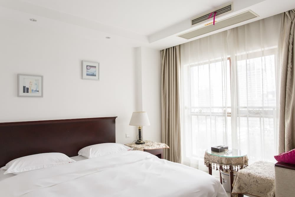 Sanya Huabaoshi Hotel