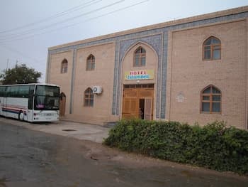 Islambek Hotel & Travel