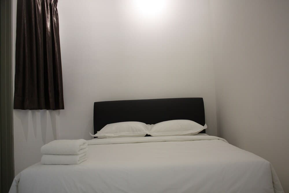 Cameron Strawberry Residence