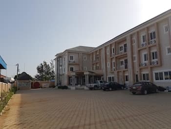 De George's Grand Resort