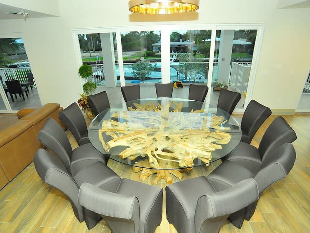 6 Bedroom Homes in Miami by TMG