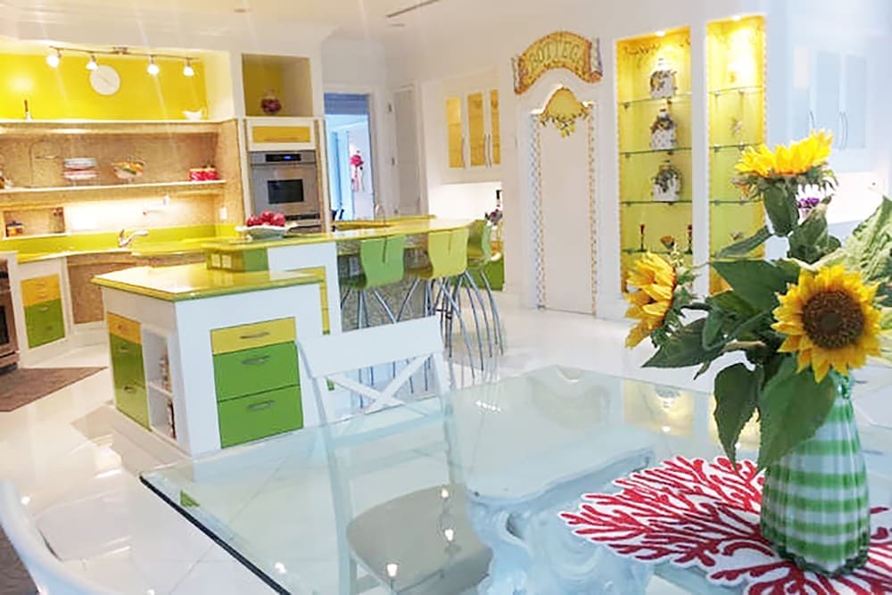 9 Bedroom Homes in Miami by TMG