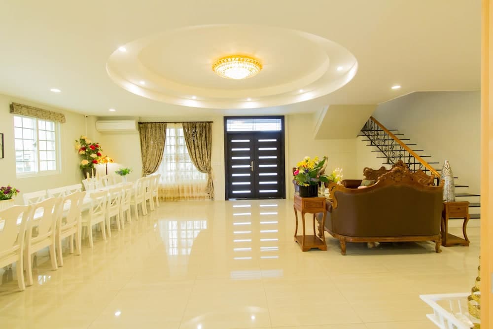 Windmill Garden Castle