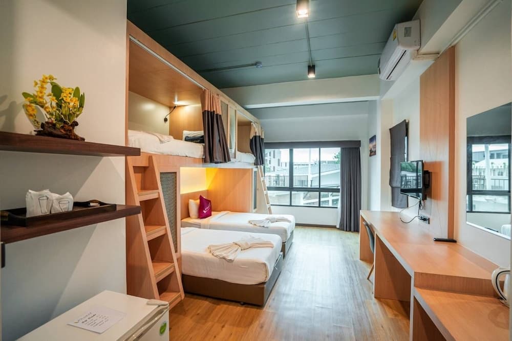 Phuket Airport Place