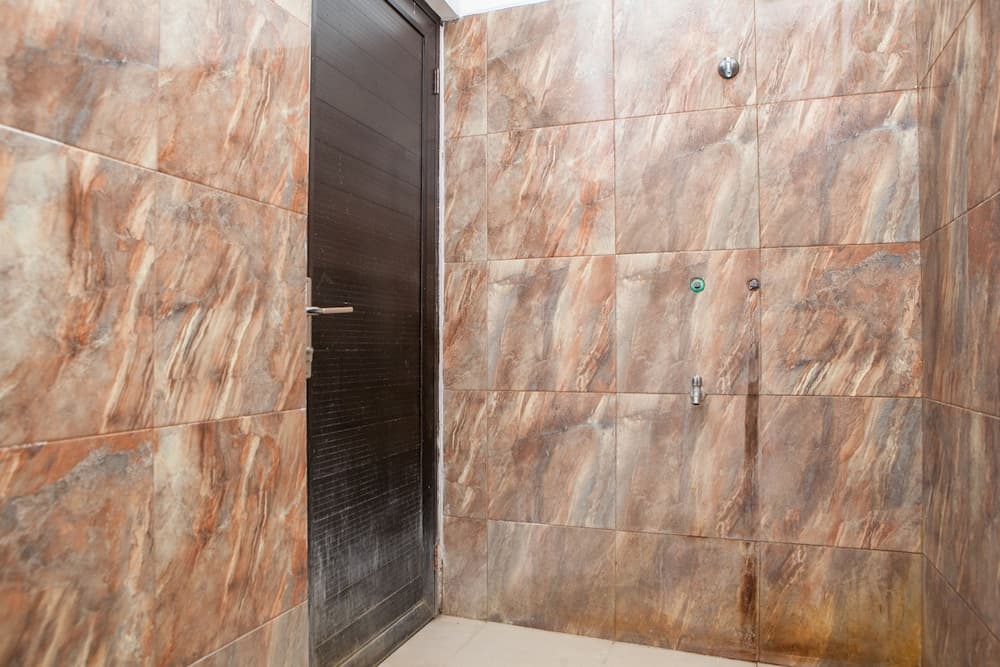 RedDoorz near Tegalega Park