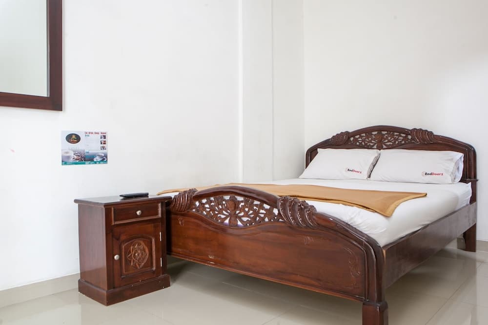 RedDoorz near Tegalega Park