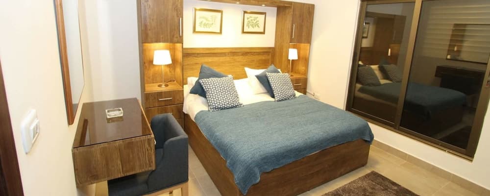 The Royal Luxury Apartments & studios