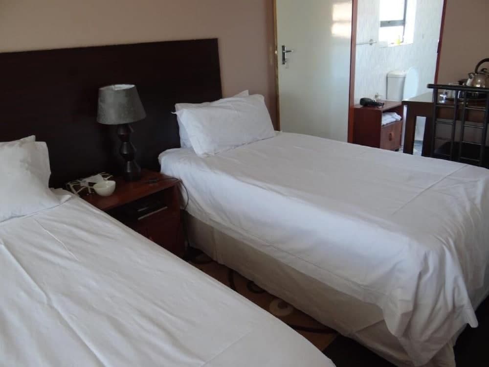 Flossie’s Bed and Breakfast