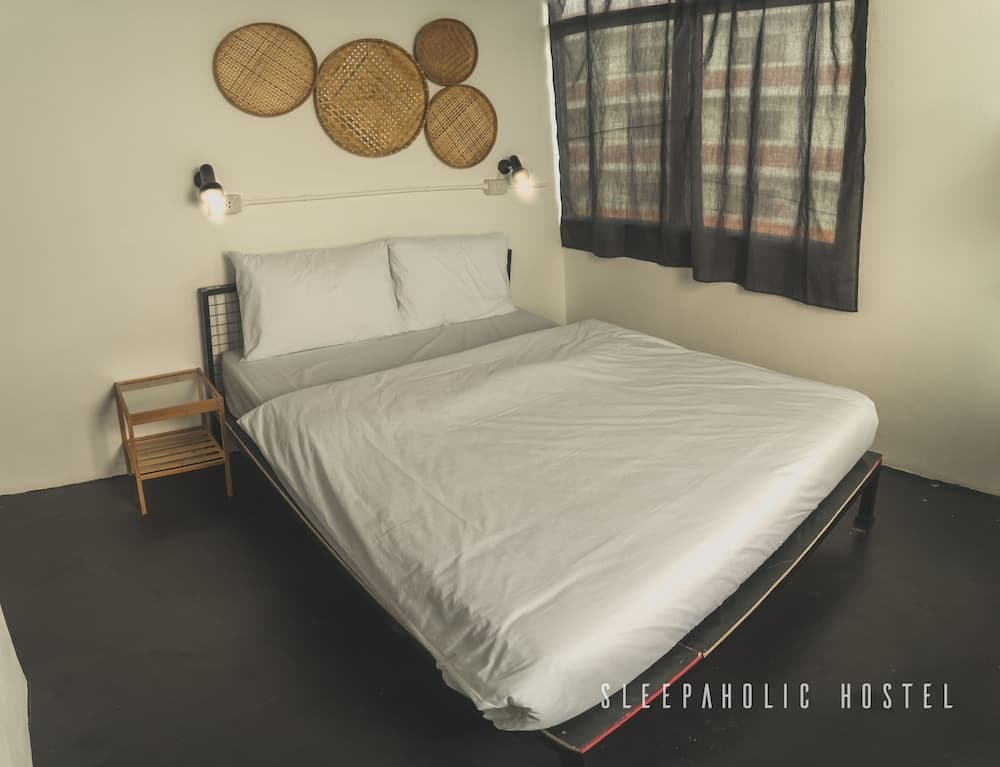 Sleepaholic Hostel