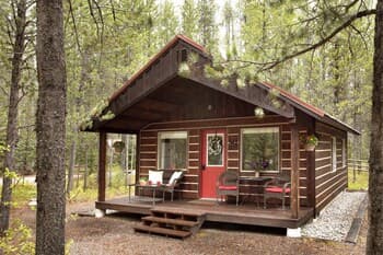 The Reclusive Moose Cabins
