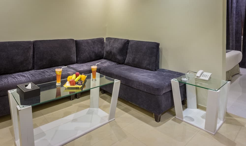 Al MuhaidbResidence Al Takhasossi 1