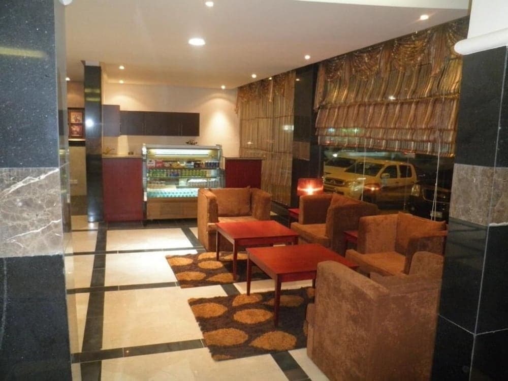 AlMuhaidb Nadwaa Aparthotel