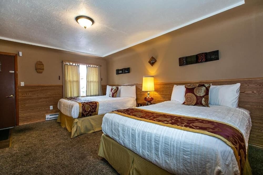 The Wisconsin Wood Inn