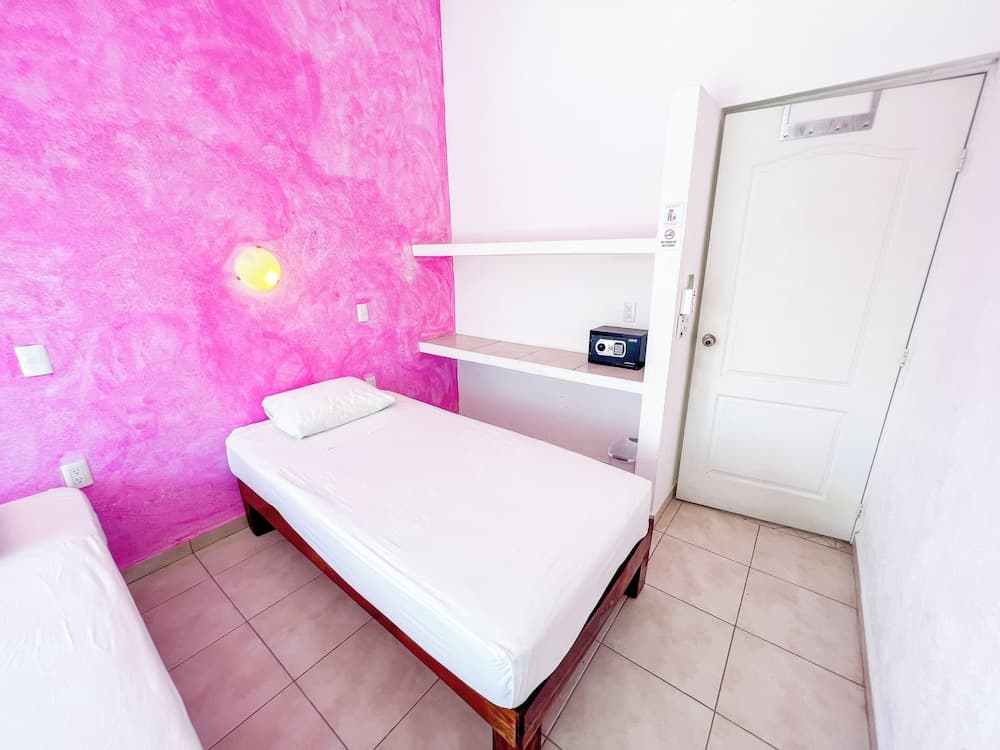 ITH Sayulita Amazing Surf Hostel