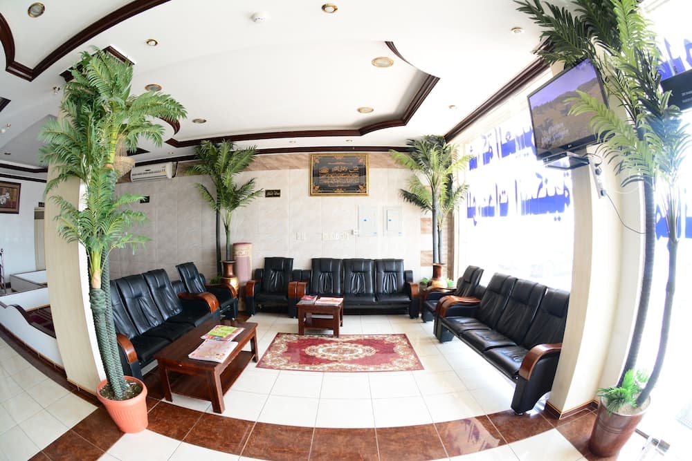 Al Eairy Furnished Apartments Dammam 2