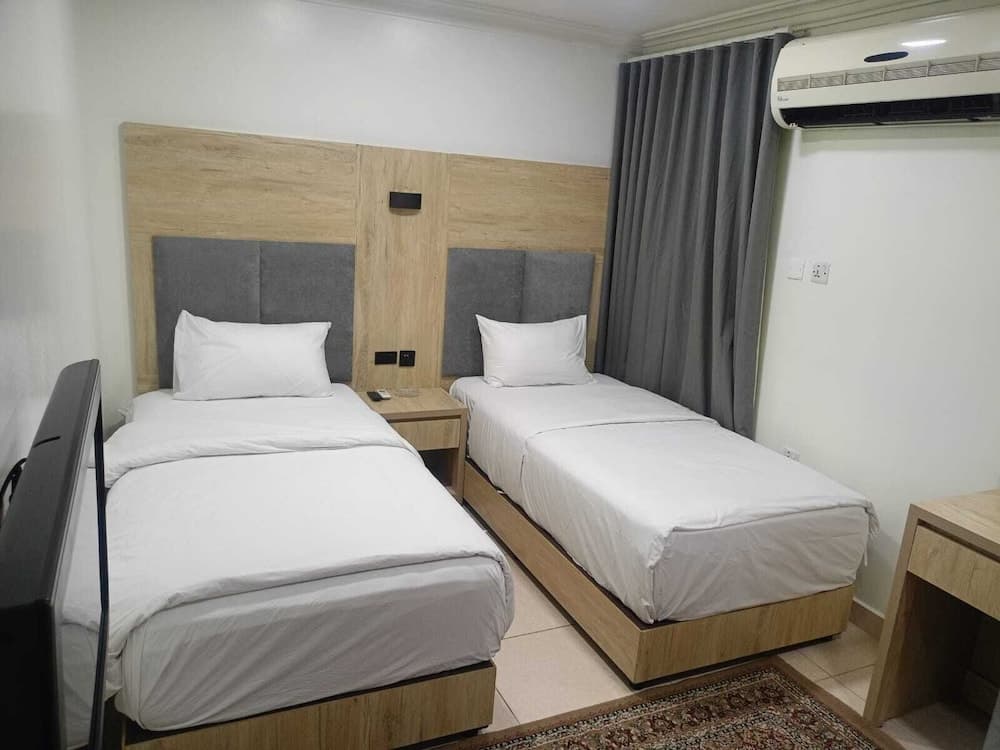 Al Eairy Furnished Apartments Dammam 3