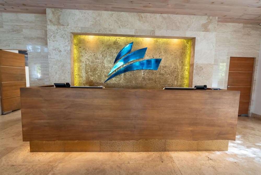 Hodges Bay Resort & Spa, an HQ Luxury Resort & Residences