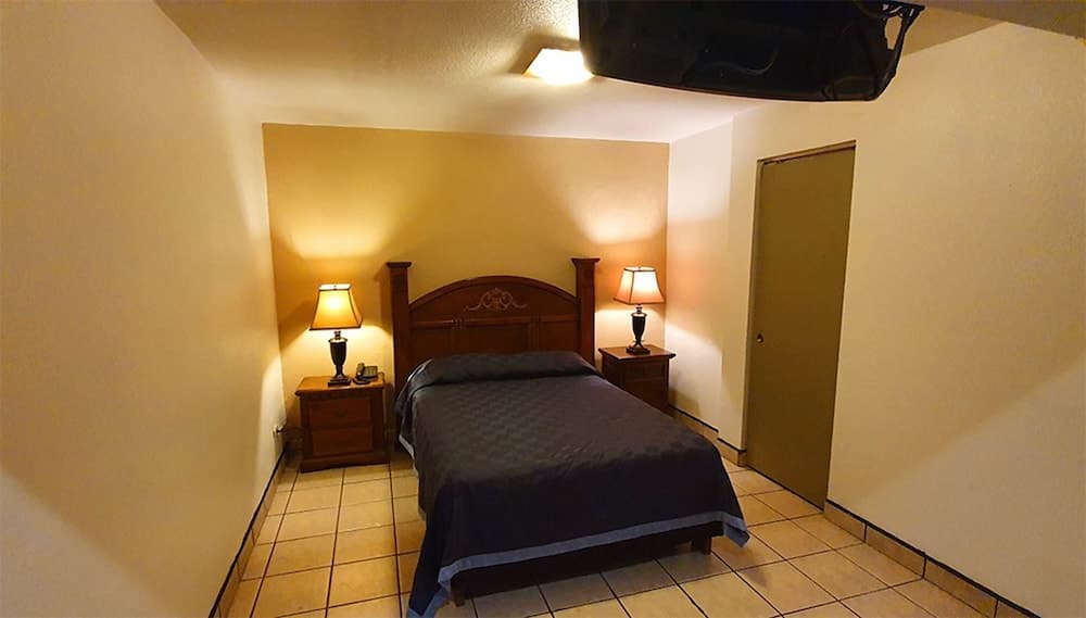 Hotel Cosmos Don Carlos