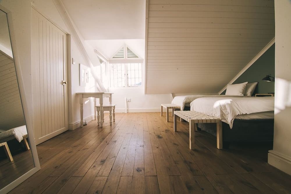 Shiraz Estate Villa & Studios