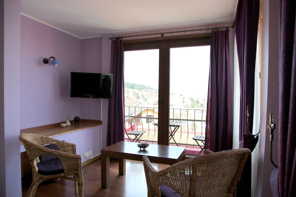 L'isola Guesthouse - Adults Only