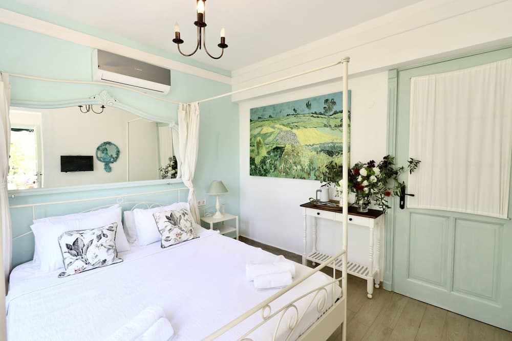 Kemerbag 29 - Adults Only