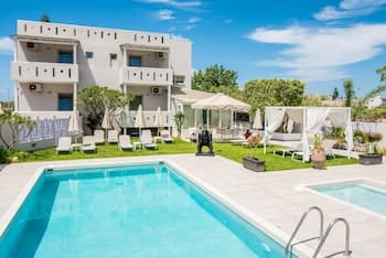 Marianthi Apartments by Estia