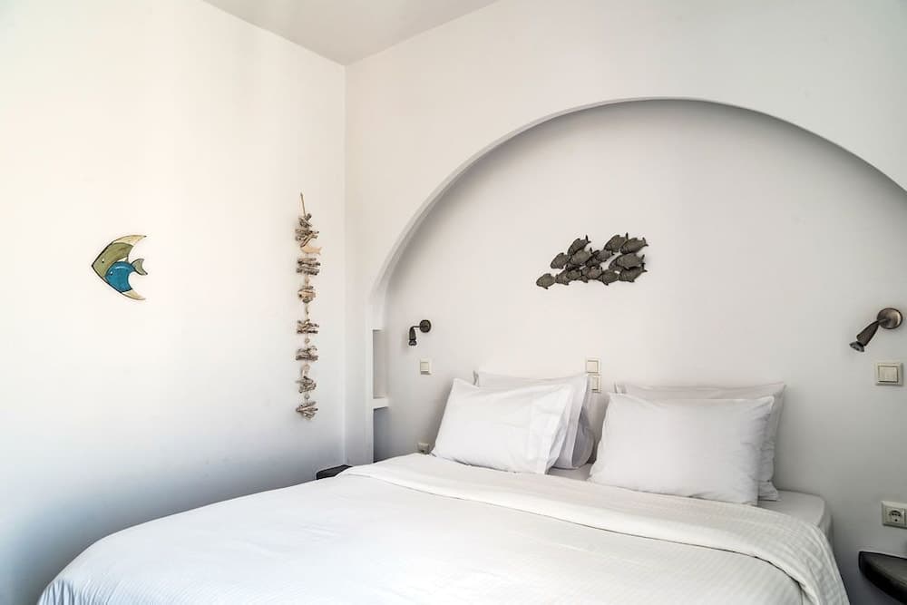 Anna's and Argy's Apartments