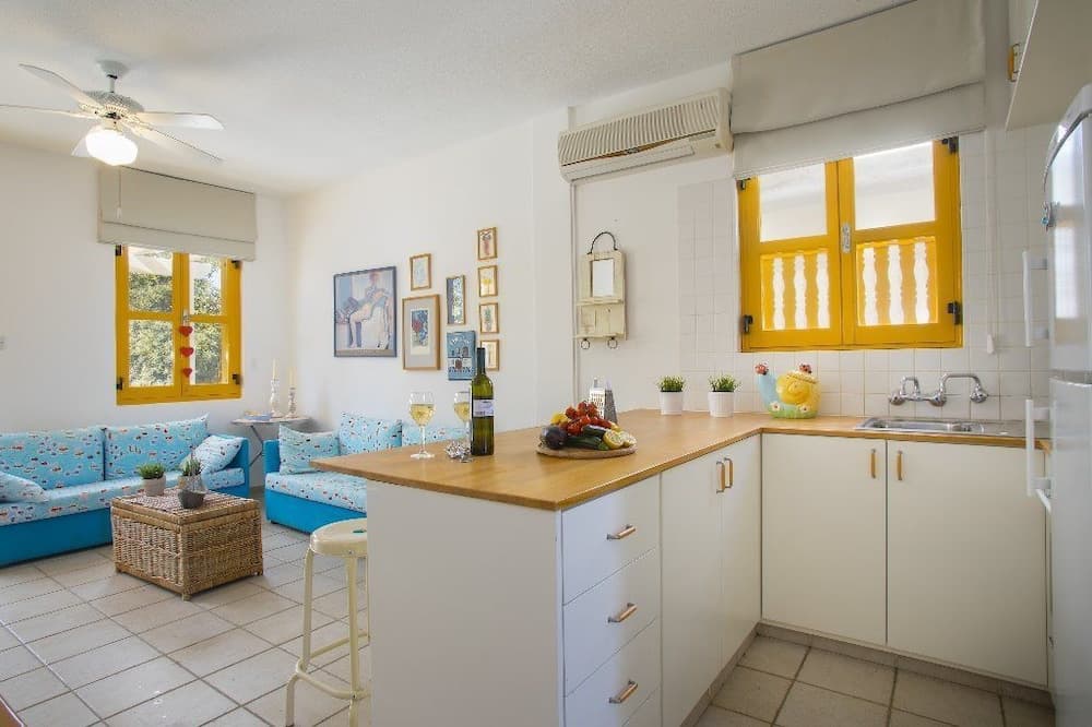 Protaras Dandelion Cottage