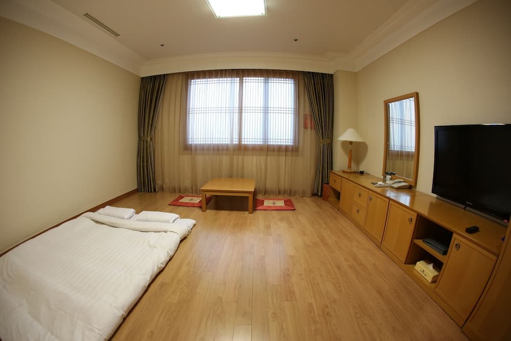 Shangria Beach Tourist Hotel