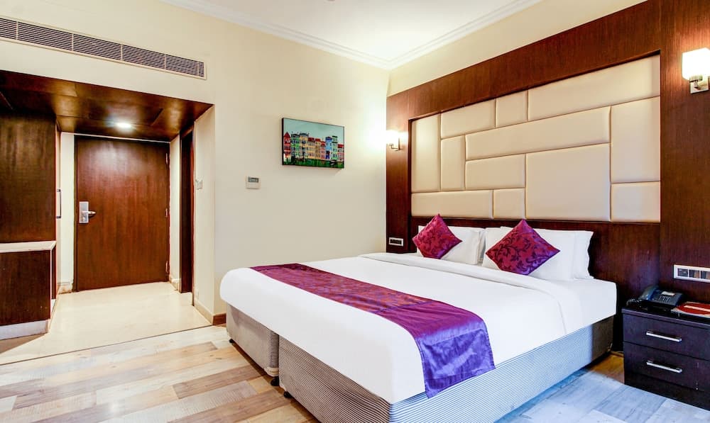 Treebo Trend Wood Bridge