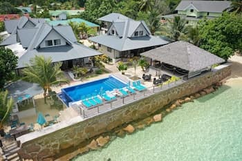Le Nautique - Luxury Waterfront Hotel