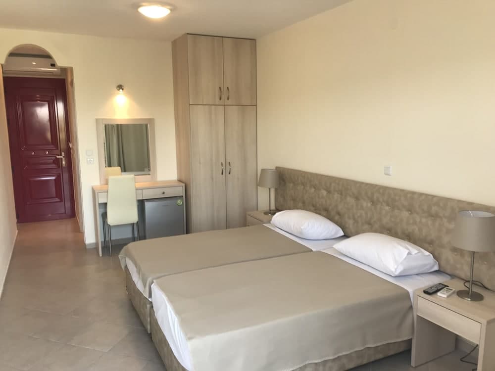 Ai - Helis Resort Hotel