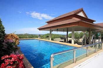 Sea Ridge Penthouse by A&A