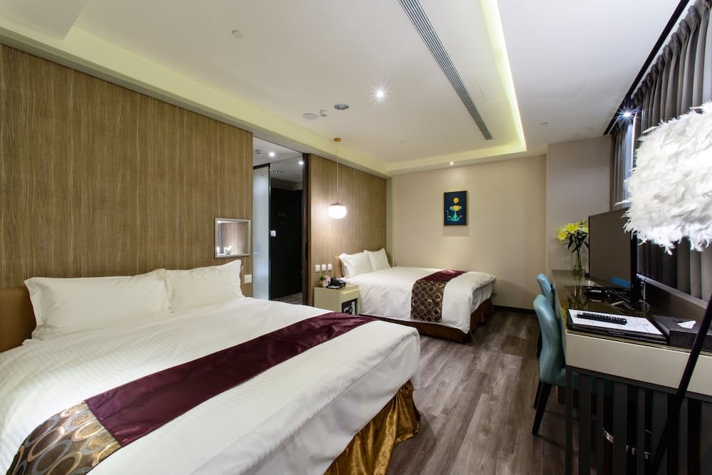 Stay Hotel - Taichung Zhongqing