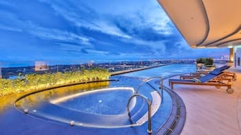 Holiday Inn & Suites Rayong City Centre, an IHG Hotel