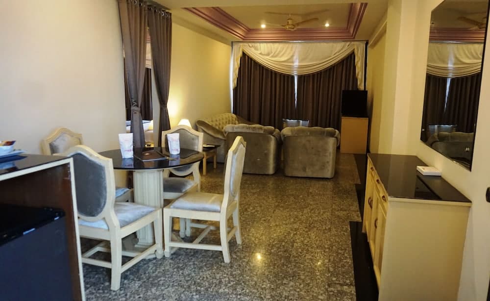 Hotel Poonja International