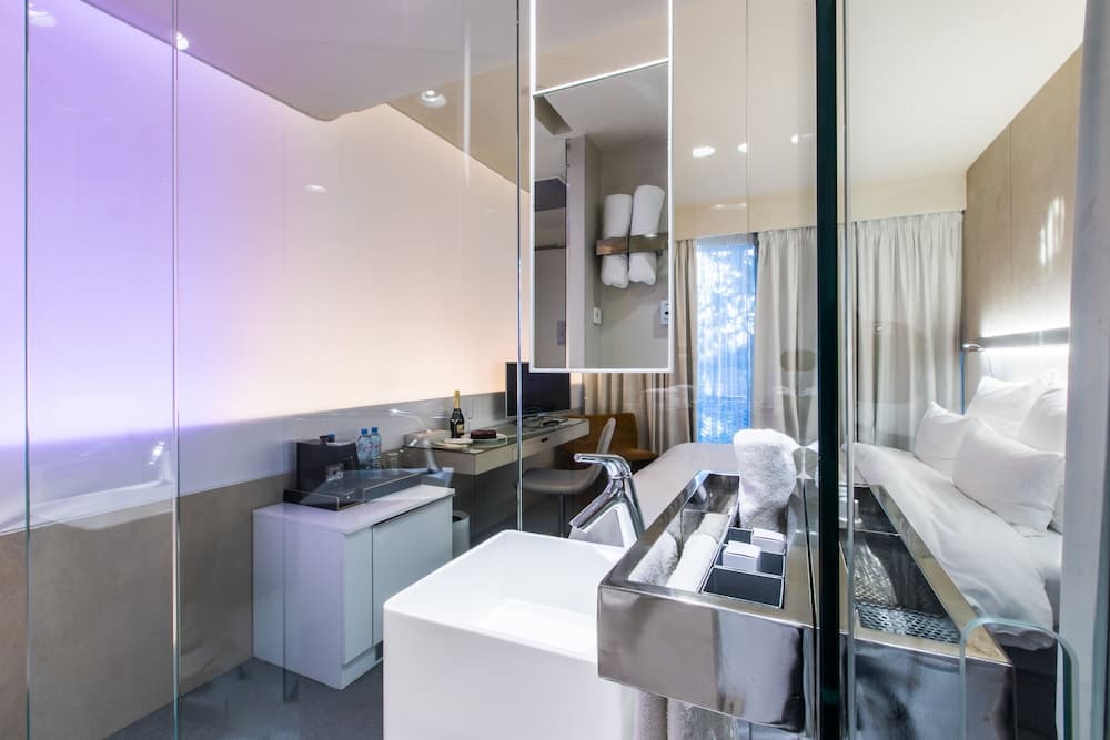 The Grove Design Hotel