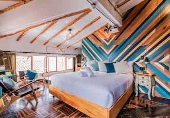 Selina Plaza De Armas Cusco