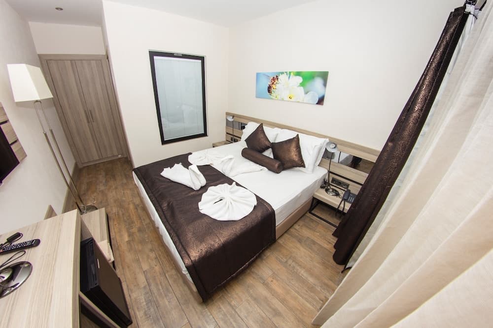 S3 Seahorse Beach Club & Hotel