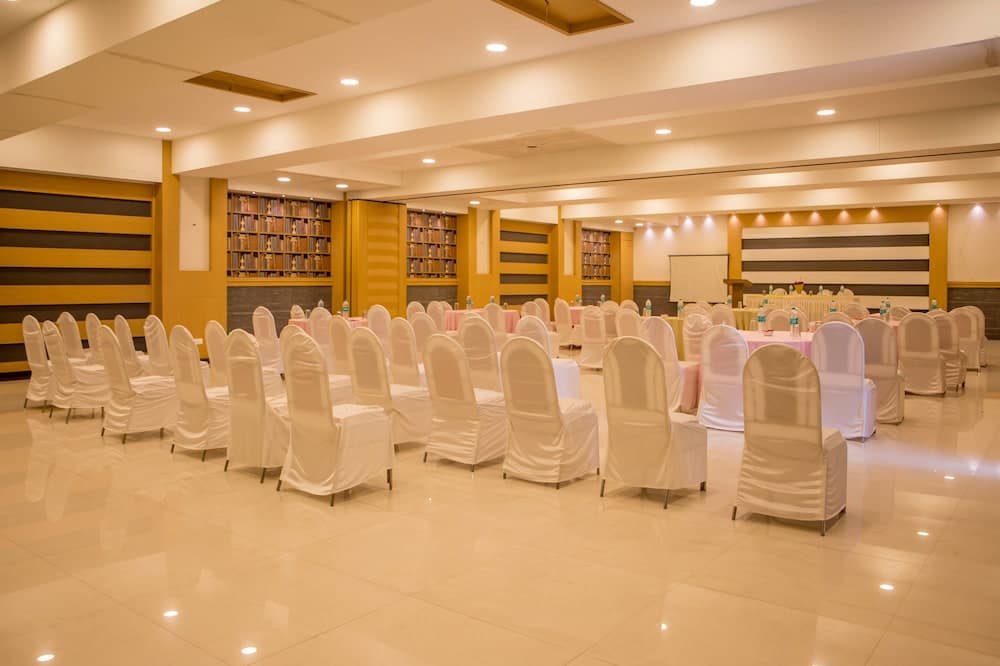 Vatika Hotel & Banquets