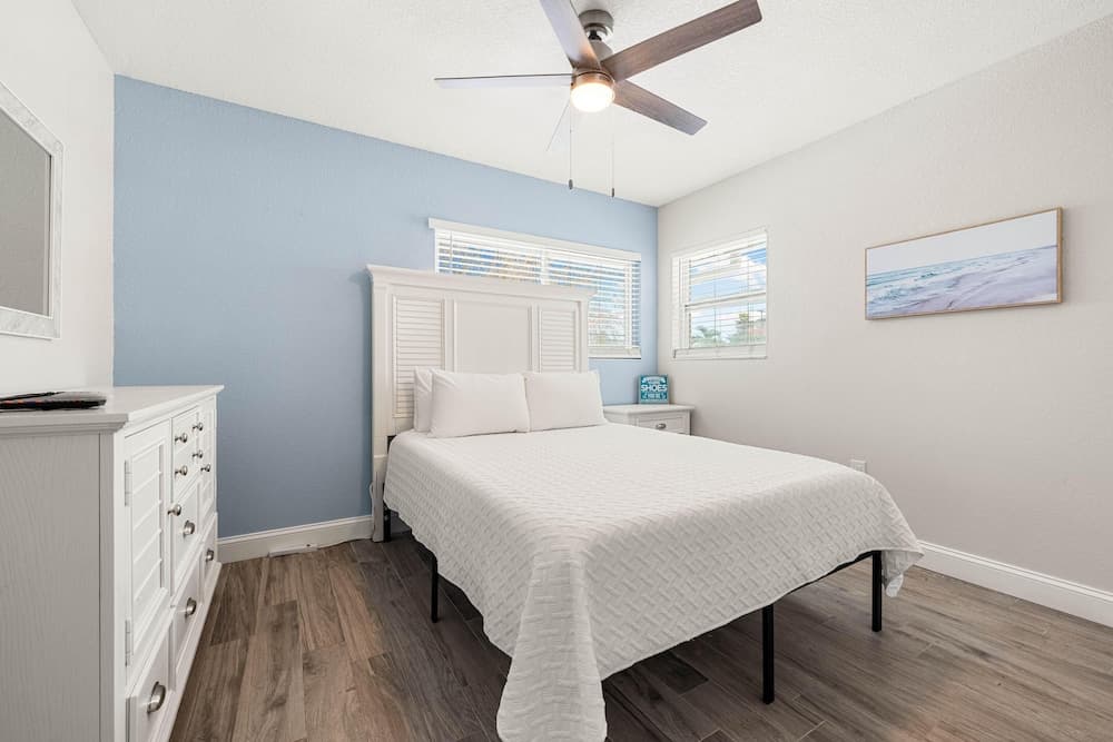 Sun and Sea by Beachside Management