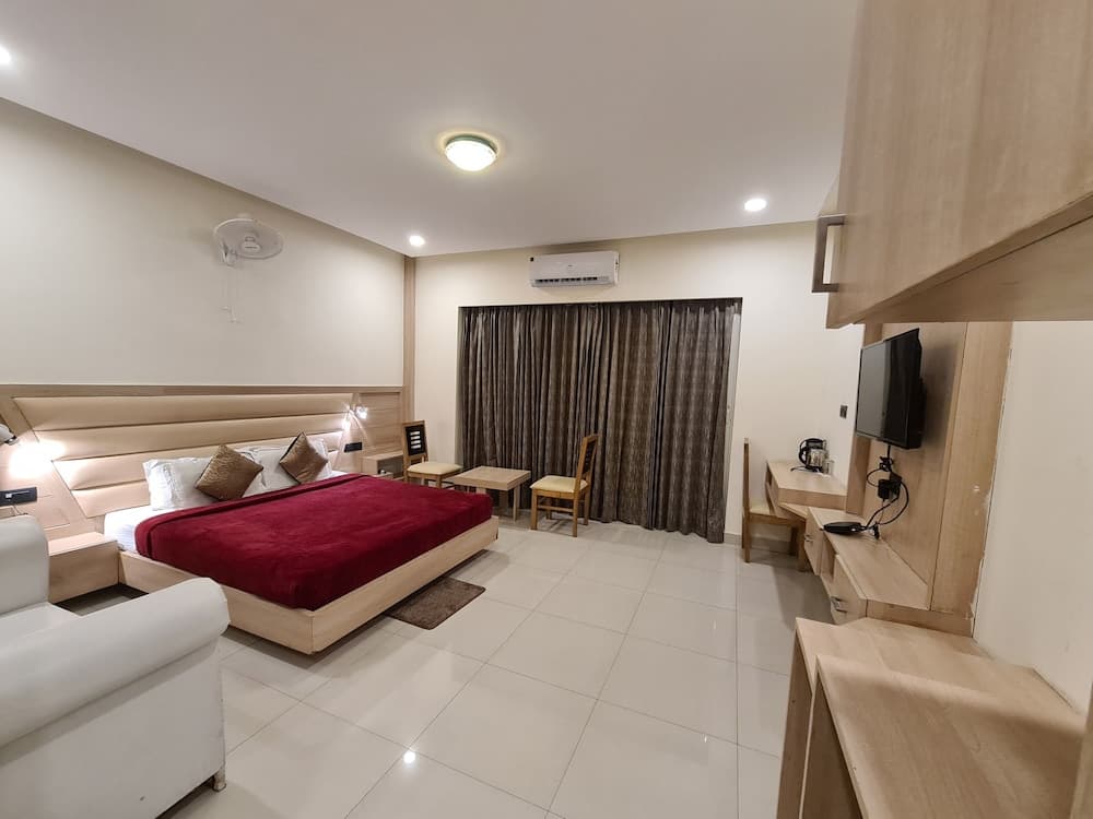 Hotel Rajpur Heights