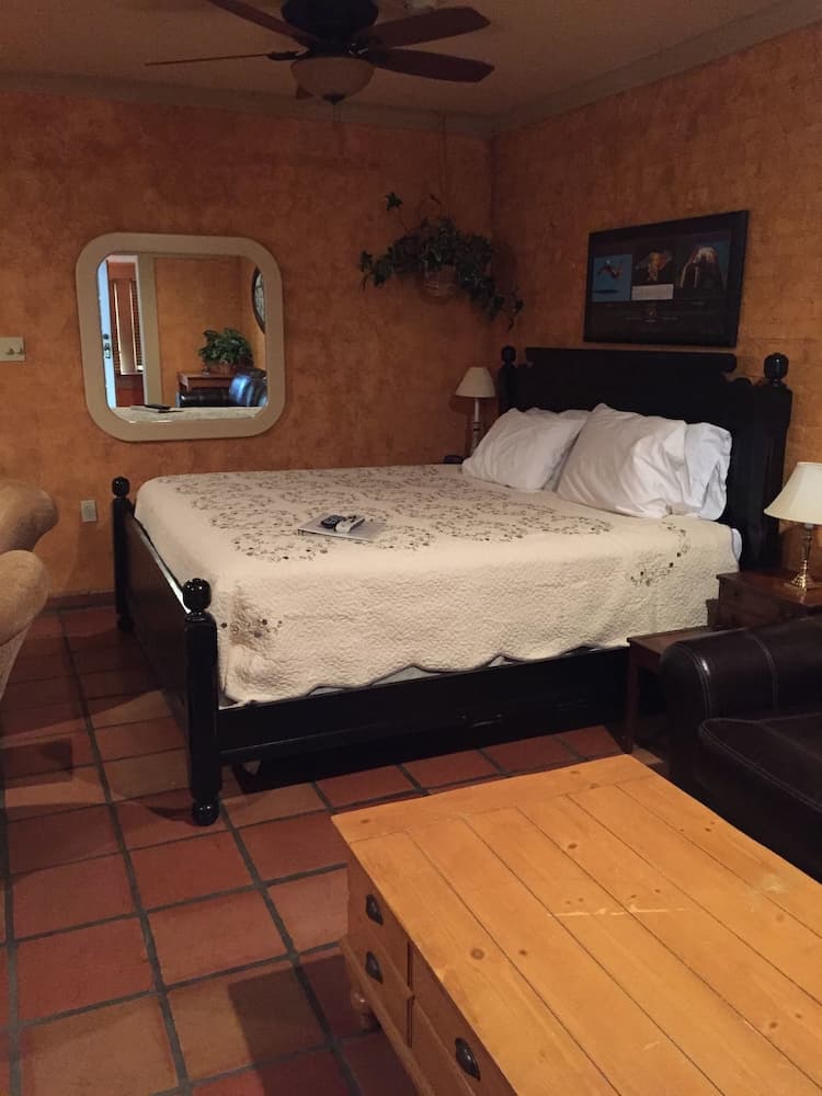 Far View - A Bed & Breakfast Estate