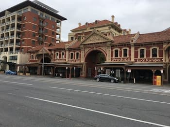 City Escape 2BD in Adelaides East End 2