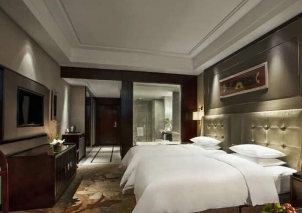 Tanglong International Hotel