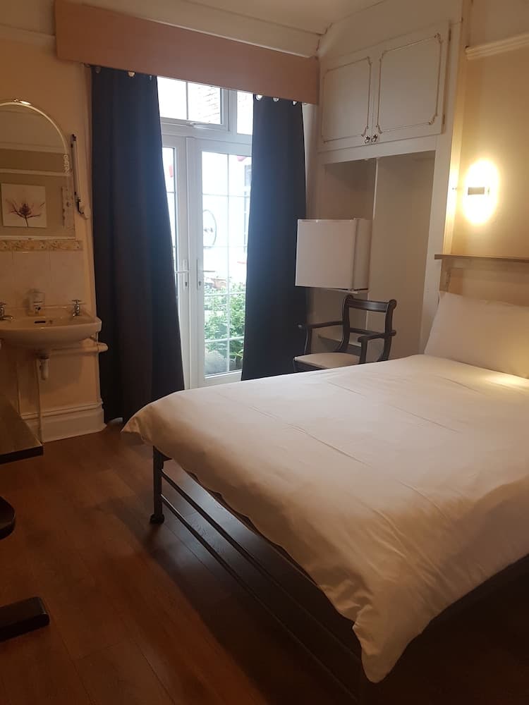 Glenfield Lodge Guest House