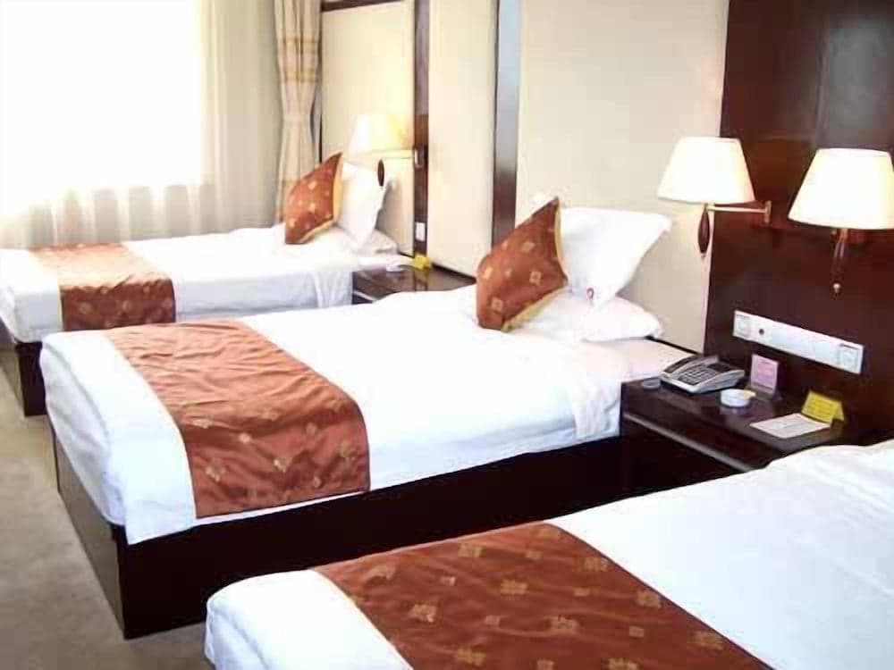 Qingdao Chengyang Qiulin Hotel