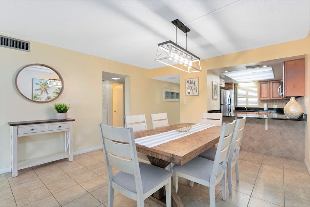 Cocoa Beach Towers by Happy Palm Stays